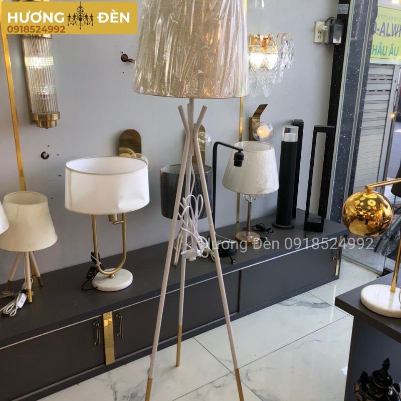 den-dung-chinh-hang-db3032-trang